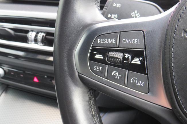 BMW I4 Photo 24