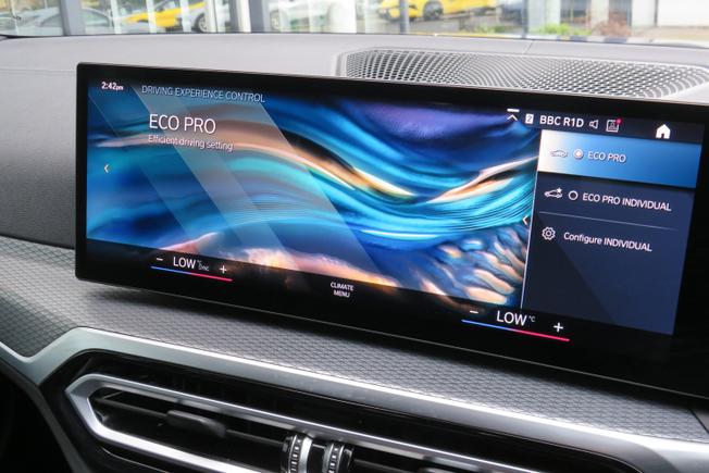 BMW I4 Photo 31