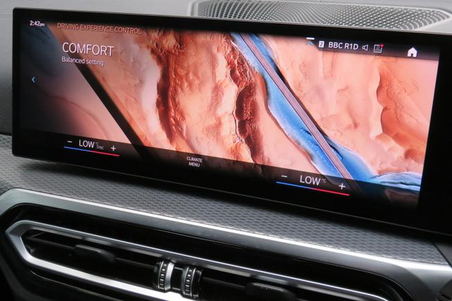 BMW I4 Photo 32