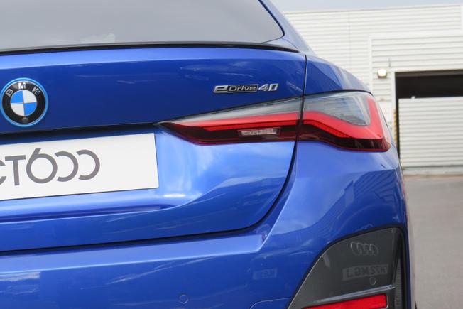 BMW I4 Photo 35