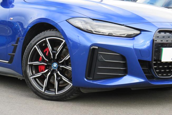 BMW I4 Photo 6