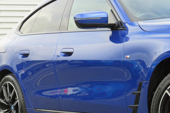 BMW I4 Photo 7