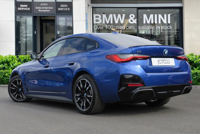 BMW I4 Photo 2