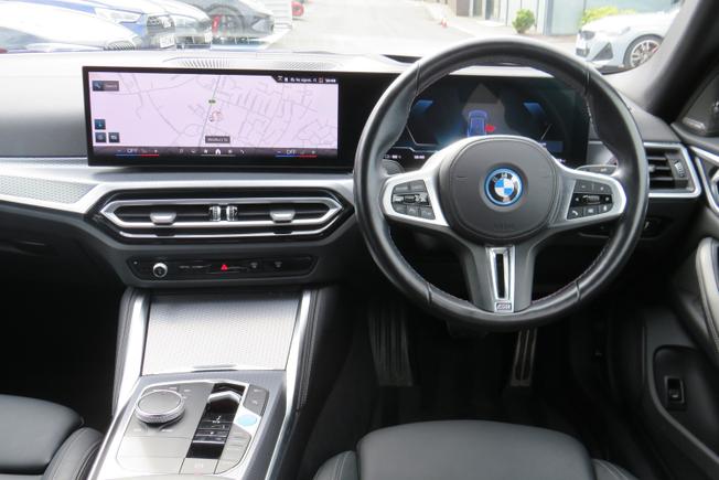 BMW I4 Photo 22