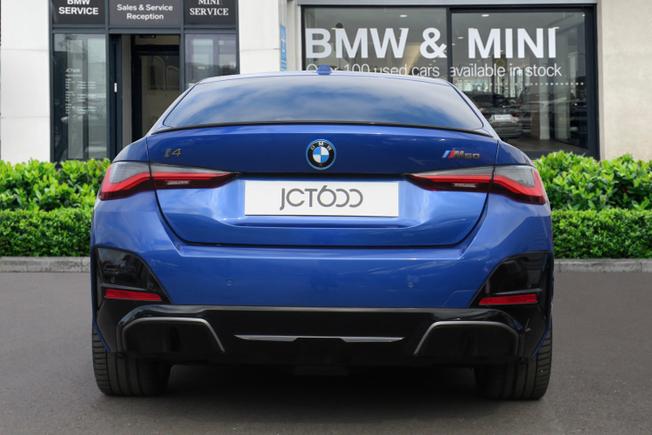 BMW I4 Photo 5