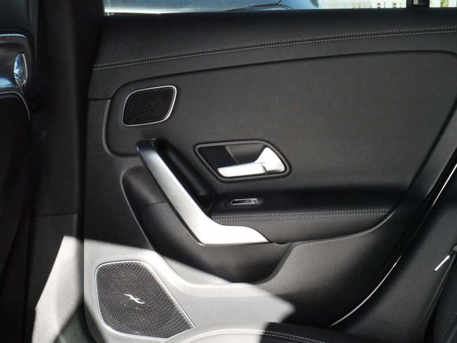 MERCEDES-BENZ Cla Class Photo 44
