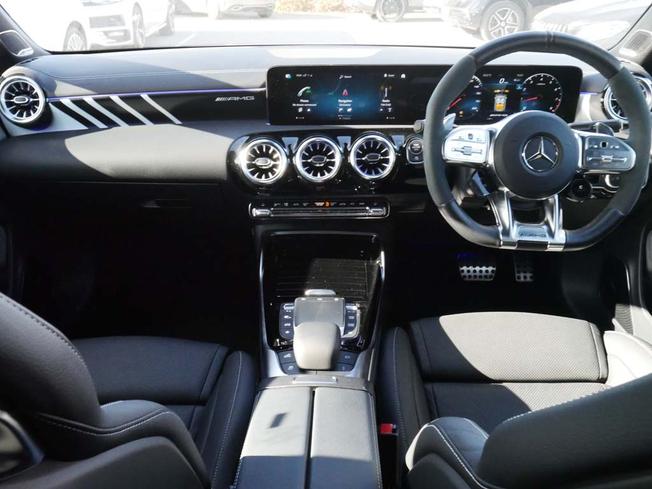 MERCEDES-BENZ Cla Class Photo 5