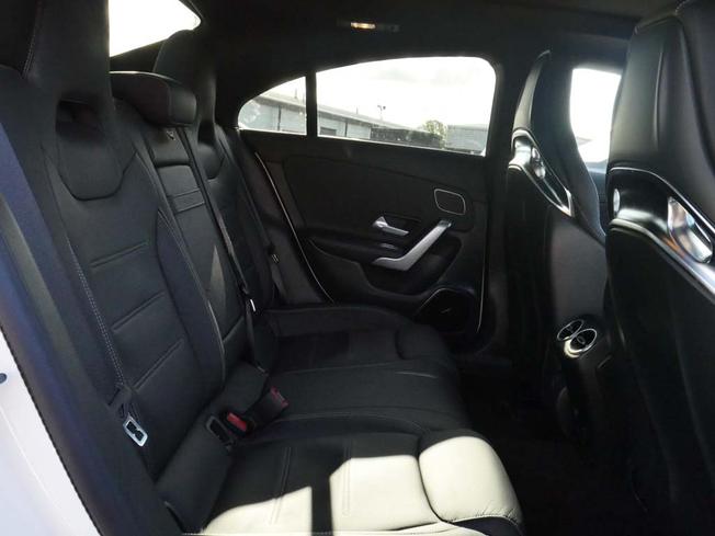 MERCEDES-BENZ Cla Class Photo 8