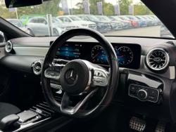 MERCEDES-BENZ Cla Class Photo 3