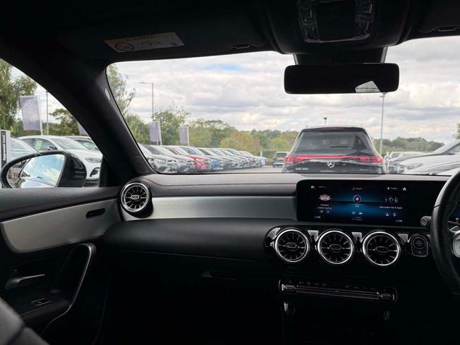 MERCEDES-BENZ Cla Class Photo 41