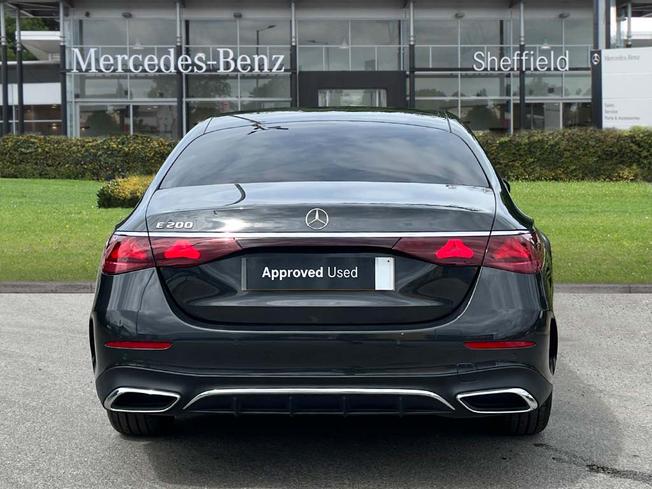 MERCEDES-BENZ E Class Photo 11