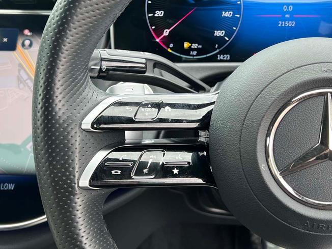 MERCEDES-BENZ E Class Photo 22
