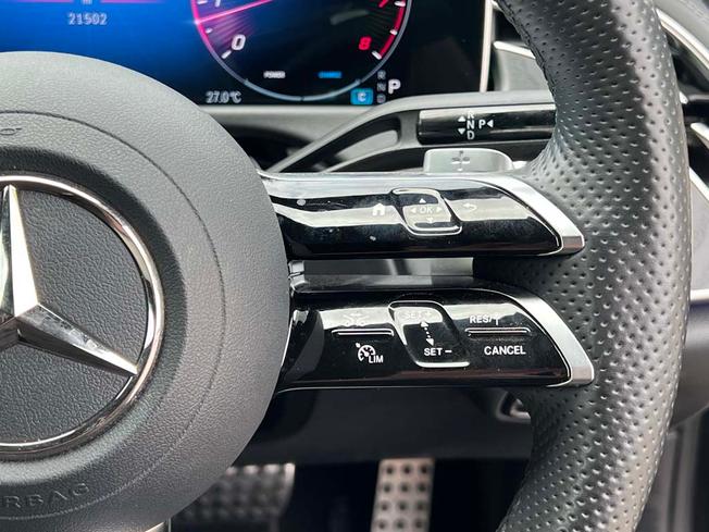 MERCEDES-BENZ E Class Photo 26