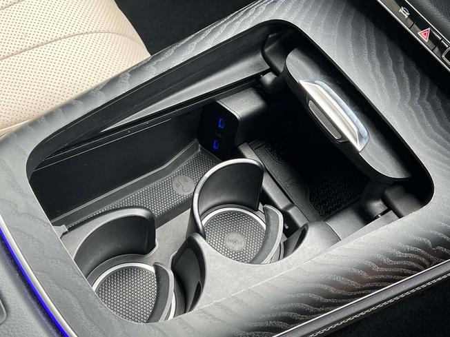 MERCEDES-BENZ E Class Photo 41