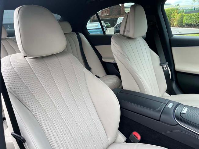 MERCEDES-BENZ E Class Photo 44