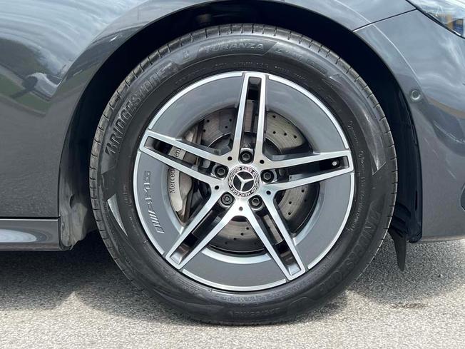MERCEDES-BENZ E Class Photo 6