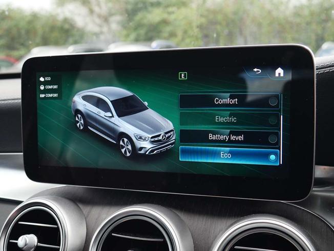 MERCEDES-BENZ Glc Photo 23