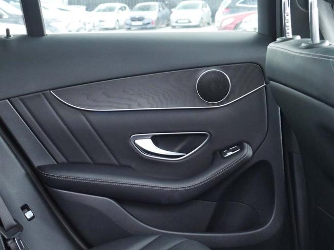 Mercedes-Benz Glc Photo 32