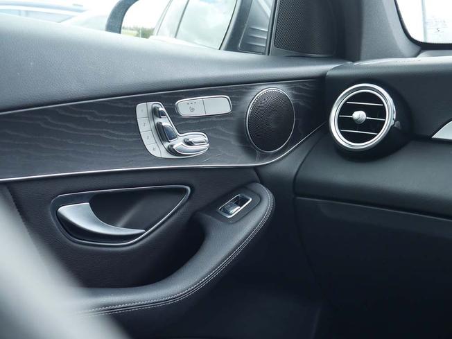 Mercedes-Benz Glc Photo 39