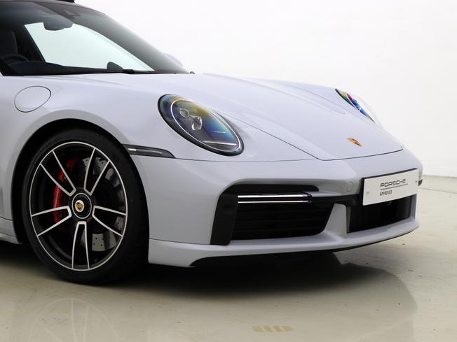 Porsche 911 Photo 11