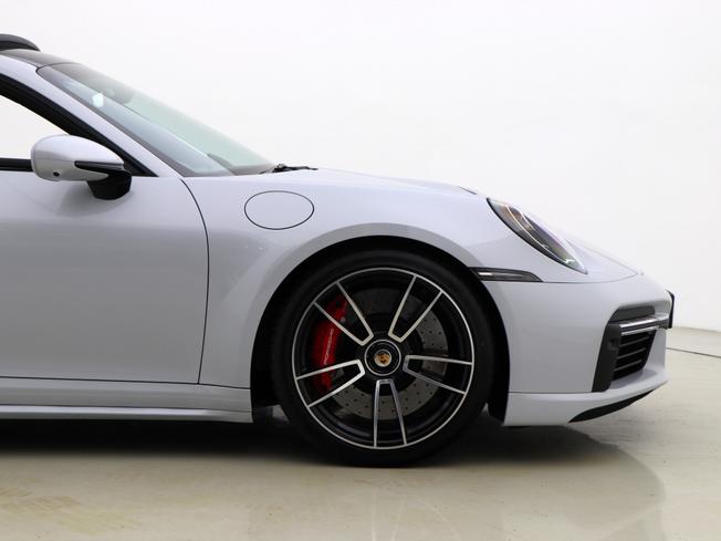 Porsche 911 Photo 19