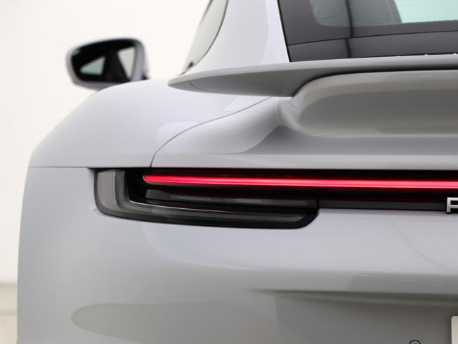 Porsche 911 Photo 20
