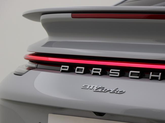 Porsche 911 Photo 26