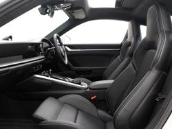 Porsche 911 Photo 3