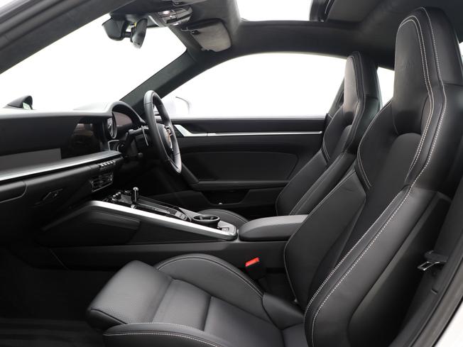 Porsche 911 Photo 3