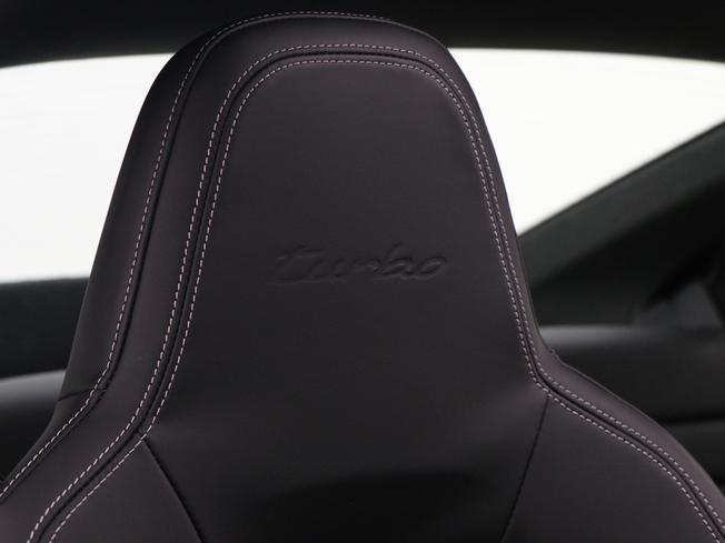 Porsche 911 Photo 31