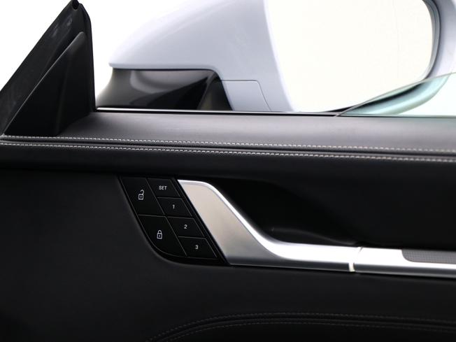 Porsche 911 Photo 36