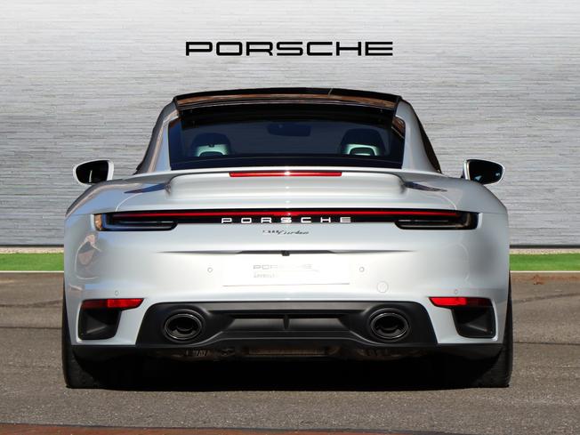 Porsche 911 Photo 8