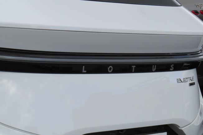 LOTUS Eletre Photo 28