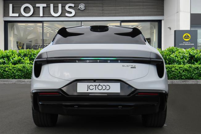 LOTUS Eletre Photo 6