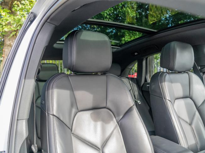 PORSCHE Macan Photo 10