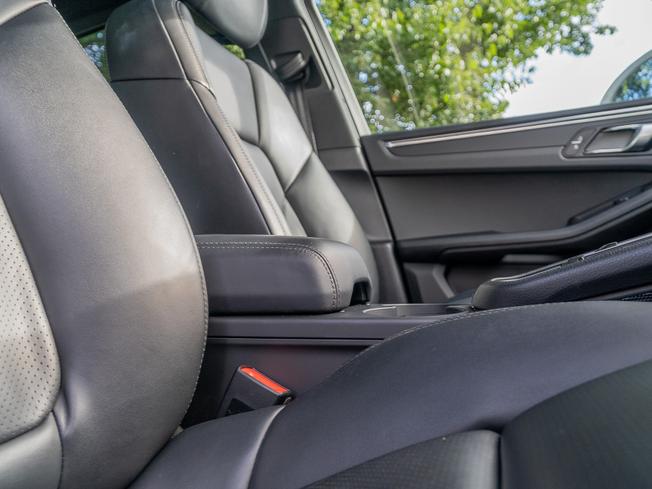 PORSCHE Macan Photo 13