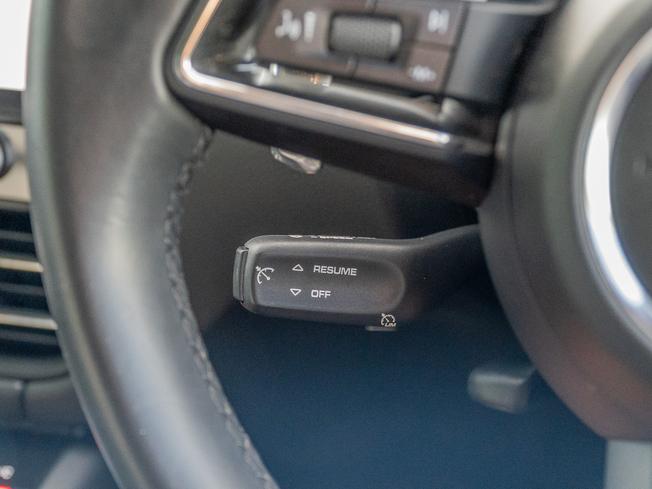 PORSCHE Macan Photo 17