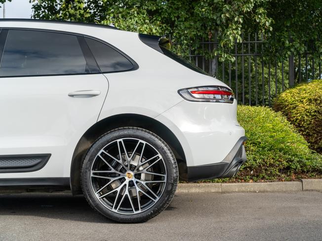PORSCHE Macan Photo 34
