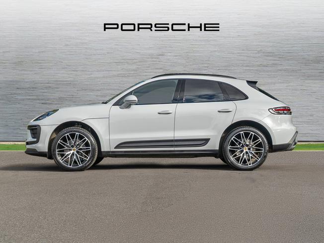 PORSCHE Macan Photo 5