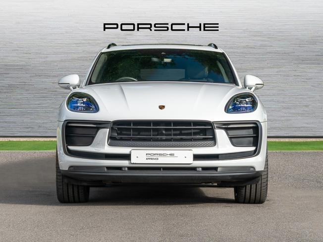 PORSCHE Macan Photo 6