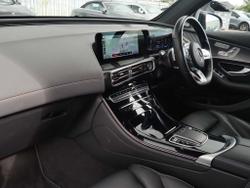 MERCEDES-BENZ EQC Photo 3