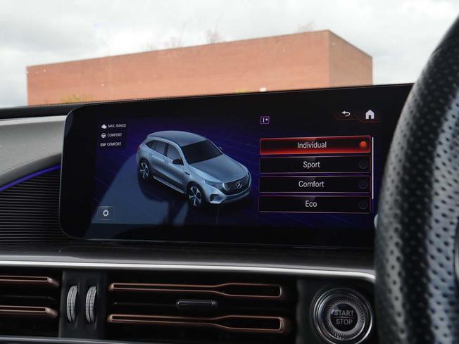 MERCEDES-BENZ EQC Photo 34
