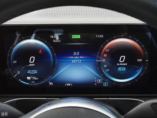 MERCEDES-BENZ EQC Photo 4