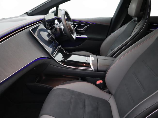 MERCEDES-BENZ Eqe Photo 23