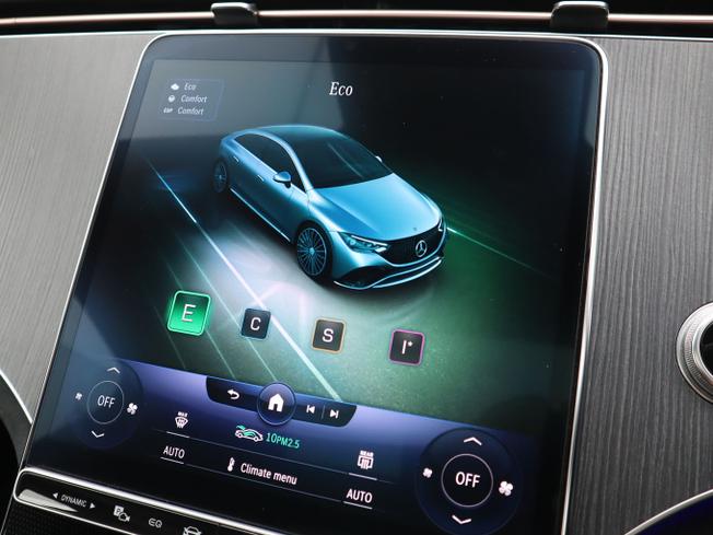 MERCEDES-BENZ Eqe Photo 26