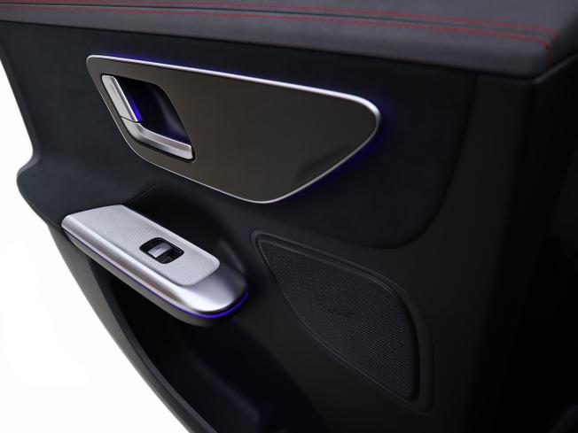 MERCEDES-BENZ Eqe Photo 27