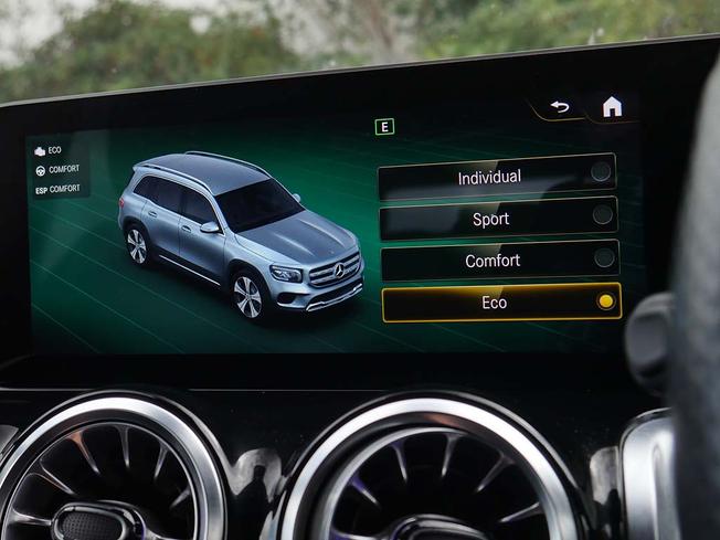 MERCEDES-BENZ GLB Photo 25