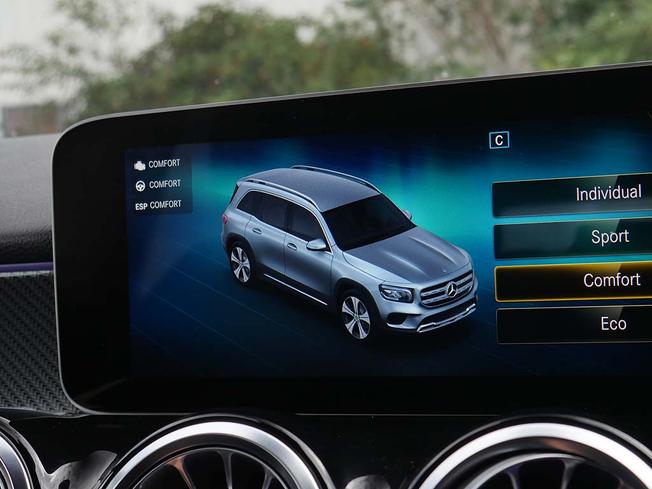 MERCEDES-BENZ GLB Photo 26