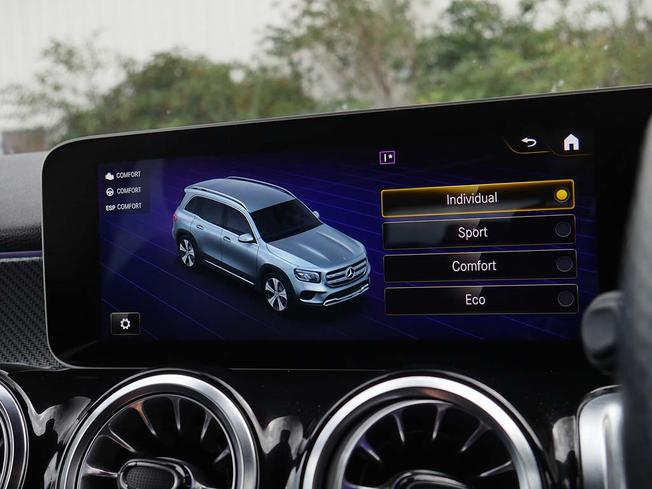 MERCEDES-BENZ GLB Photo 28