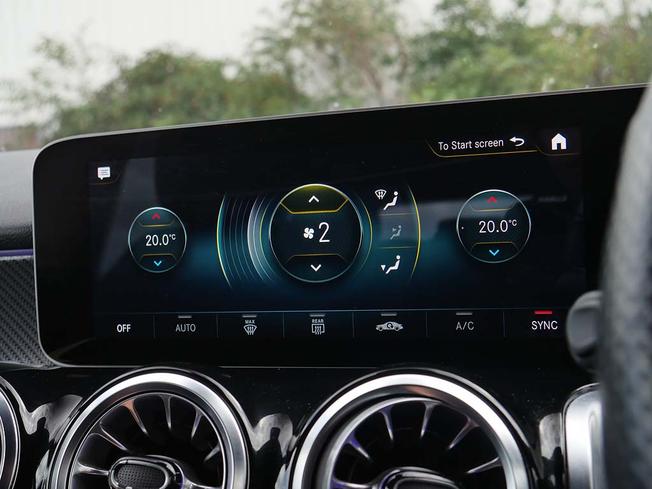 MERCEDES-BENZ GLB Photo 29